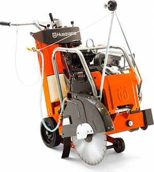 Резчик швов HUSQVARNA FS-524 в прокат в Рязани. У нас лучшая цена за сутки! Возможность взять в аренду с выгодной скидкой до 40% при экспресс доставке 24/7. И помните, ночью стоимость еще дешевле на 30%! #арендапрокат #виброплита #выгодно